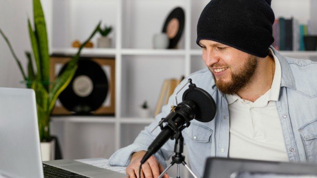 What I Look for Before Choosing a Voiceover Microphone